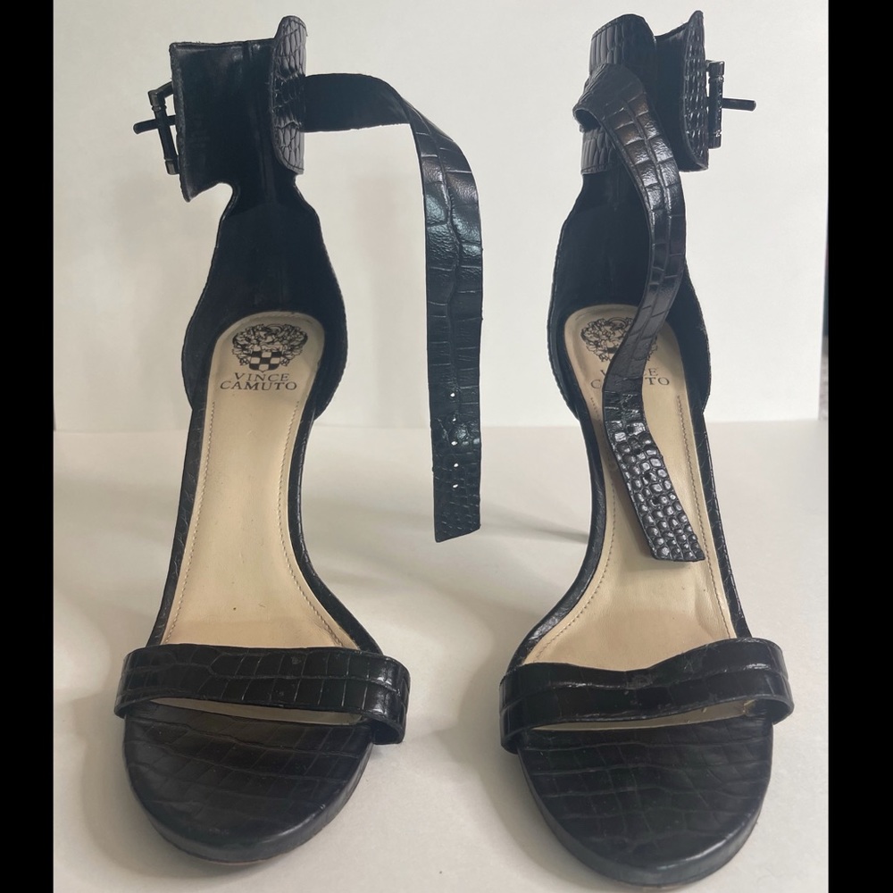 Vince Camuto Farella Sandals size 11